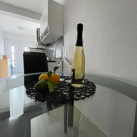 Tina, Modern, Private Seaview Outdoor Terrace, Bbq, Close To Beach, 2 Bedrooms