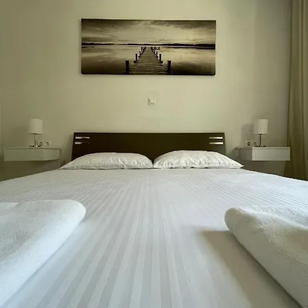 Apartment Tina, Modern, Private Seaview Outdoor Terrace, Bbq, Close To Beach, 2 Bedrooms