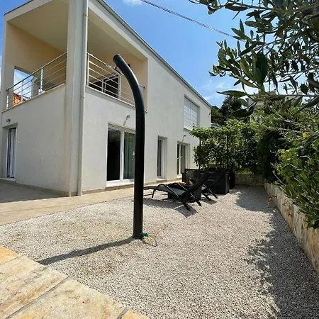 Tina, Modern, Private Seaview Outdoor Terrace, Bbq, Close To Beach, 2 Bedrooms 아파트 *