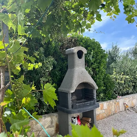 Tina, Modern, Private Seaview Outdoor Terrace, Bbq, Close To Beach, 2 Bedrooms 아파트 *