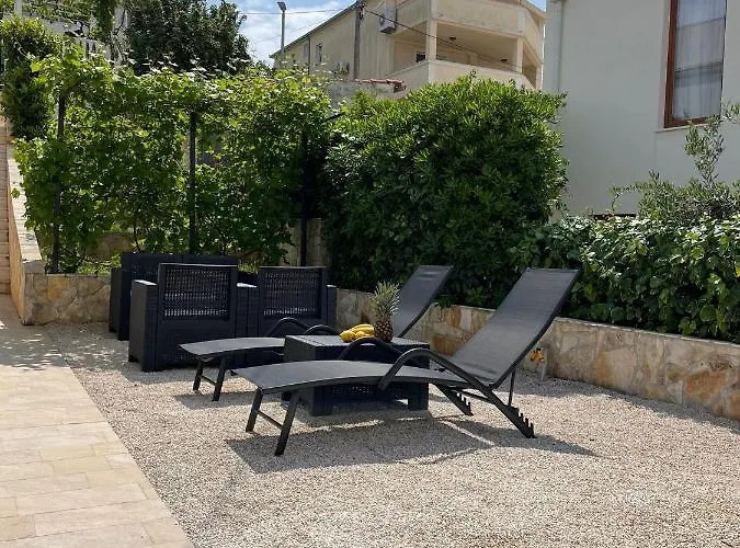 Tina, Modern, Private Seaview Outdoor Terrace, Bbq, Close To Beach, 2 Bedrooms Appartement
