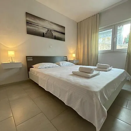 Διαμέρισμα Tina, Modern, Private Seaview Outdoor Terrace, Bbq, Close To Beach, 2 Bedrooms *