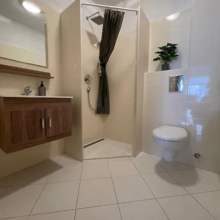 Διαμέρισμα Tina, Modern, Private Seaview Outdoor Terrace, Bbq, Close To Beach, 2 Bedrooms *