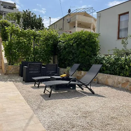 Tina, Modern, Private Seaview Outdoor Terrace, Bbq, Close To Beach, 2 Bedrooms Lejlighed