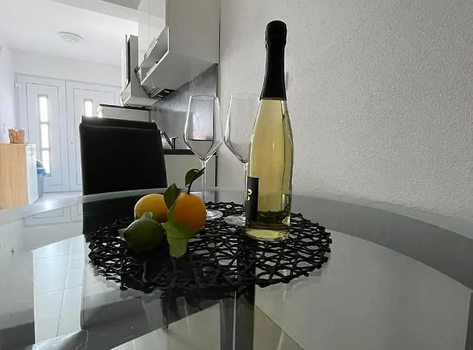 Tina, Modern, Private Seaview Outdoor Terrace, Bbq, Close To Beach, 2 Bedrooms