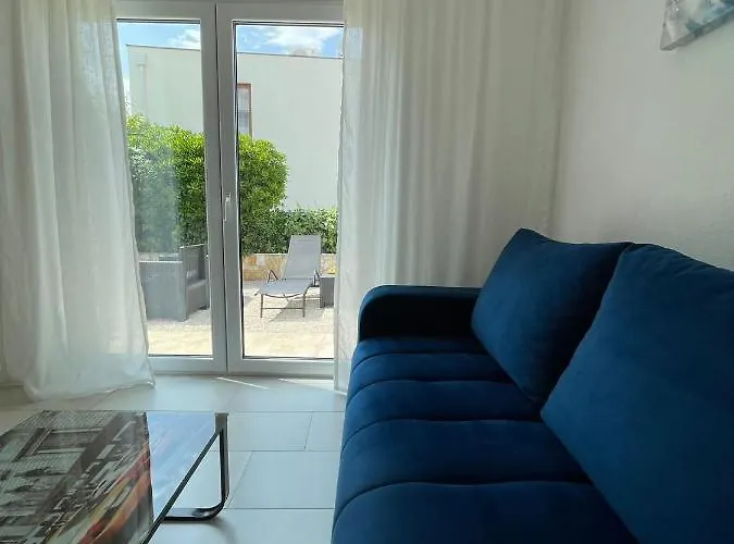 Tina, Modern, Private Seaview Outdoor Terrace, Bbq, Close To Beach, 2 Bedrooms 公寓 *